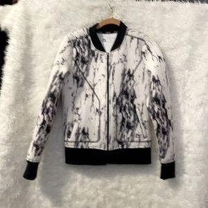 REEBOK performance marble jacket 🖤🤍